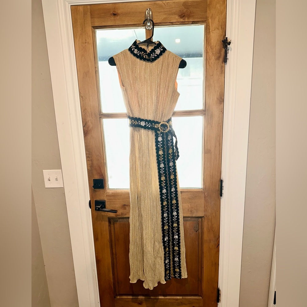 Small vintage gold dress with side slit and belt
